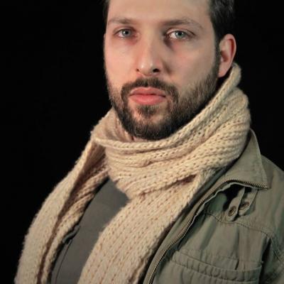Φυγόκεντρος | Μαθήματα Εξουσίας
