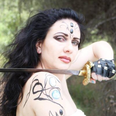 Φυγόκεντρος | Fygokedros - 12 Shades Of Luis Royo